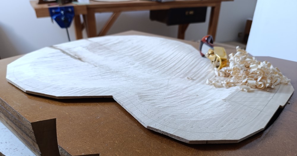 Fabrication_en_cours_Guitare_Archtop_jazz_17_pouces_D.Simon_Luthier_Archtop_guitare_scultée_mains_vernis_gomme_laque Fabrication_en_cours_Guitare_Archtop_17_pouces_D.Simon_Luthier_Archtop_guitare_scultée_mains_vernis_gomme_laque Fabrication_en_cours_Guitare_Archtop_jazz_17_pouces_D.Simon_Luthier_Archtop_guitare_scultée_mains_vernis_gomme_laque Fabrication_en_cours_Guitare_Archtop_17_pouces_D.Simon_Luthier_Archtop_guitare_scultée_mains_vernis_gomme_laque
